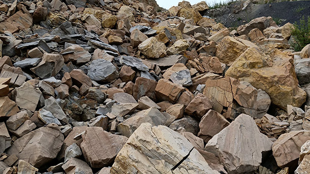 礦石尾料廢石現場圖