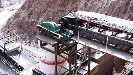 圓錐破碎機工作現場