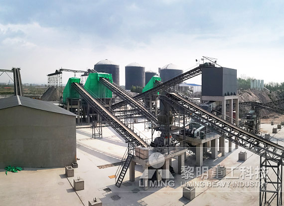 大型加工碎石現場