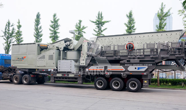 輪胎配置下的移動破碎機，只需要車頭牽引，方便將設備拉到施工混凝土破碎現場