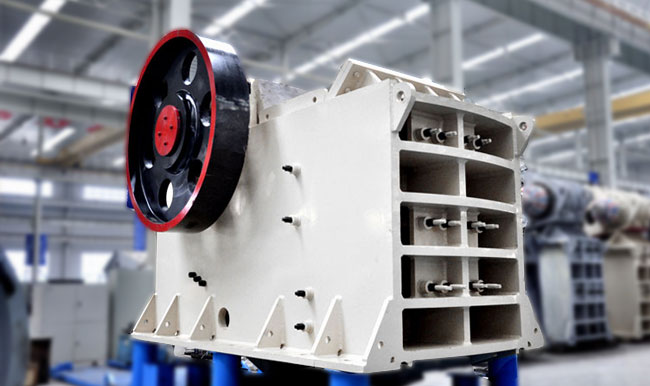 顎式破碎機，迷宮格外形設計，可大大減少粉塵產生